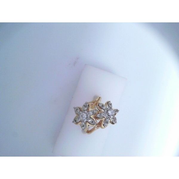 14KTT Floral Motif Diamond Ring.  Approximately 0.52ctw. Chipper's Jewelry Bonney Lake, WA