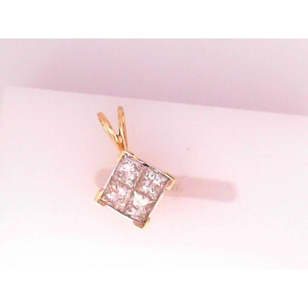 10K Yellow Gold Diamond Pendant Chipper's Jewelry Bonney Lake, WA
