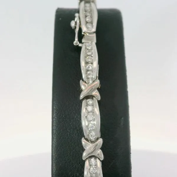 14KW Diamond Tennis Bracelet Image 2 Chipper's Jewelry Bonney Lake, WA