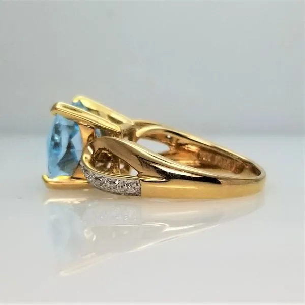 Blue Topaz Ring in 14K Yellow Gold Image 2 Chipper's Jewelry Bonney Lake, WA