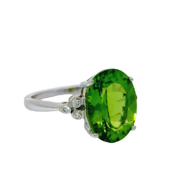 14KW 4.46ct Peridot 9x12 Oval Ring Chipper's Jewelry Bonney Lake, WA