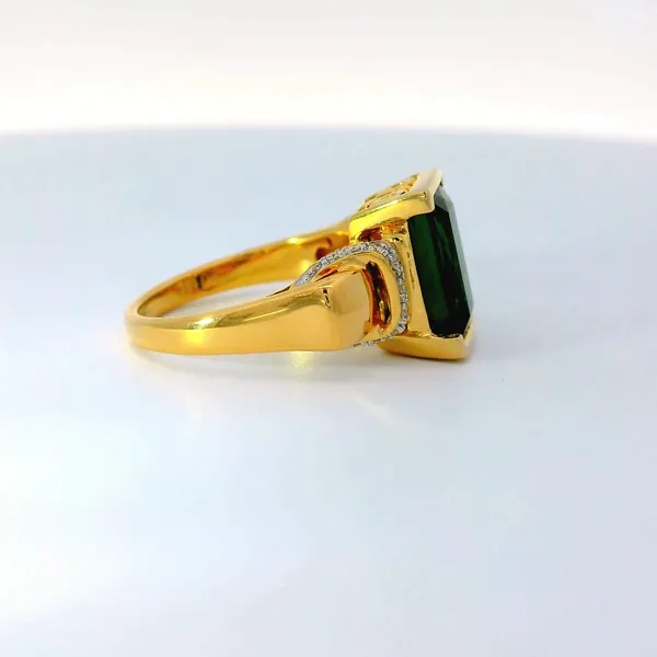 18K Yellow Gold Green Tourmaline and Diamond Ring Image 4 Chipper's Jewelry Bonney Lake, WA
