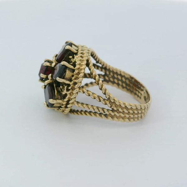14K Yellow Gold Vintage Flower Garnet Ring Image 2 Chipper's Jewelry Bonney Lake, WA