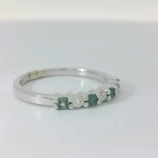 14KW Alexandrite Diamond Band Sz. 6 Image 3 Chipper's Jewelry Bonney Lake, WA