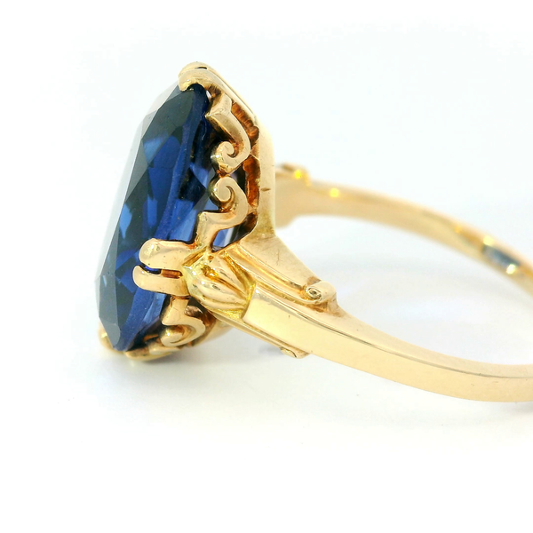 14K Yellow Gold Synthetic Sapphire Ring Image 3 Chipper's Jewelry Bonney Lake, WA