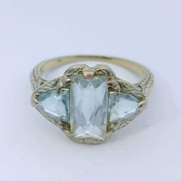 18KW Vintage 3-Stone Aquamarine Ring.  SZ 6.5 Chipper's Jewelry Bonney Lake, WA
