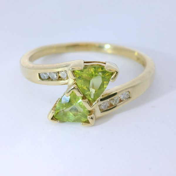 10KY Peridot and Diamond Toi et Moi Ring SZ 9 Chipper's Jewelry Bonney Lake, WA