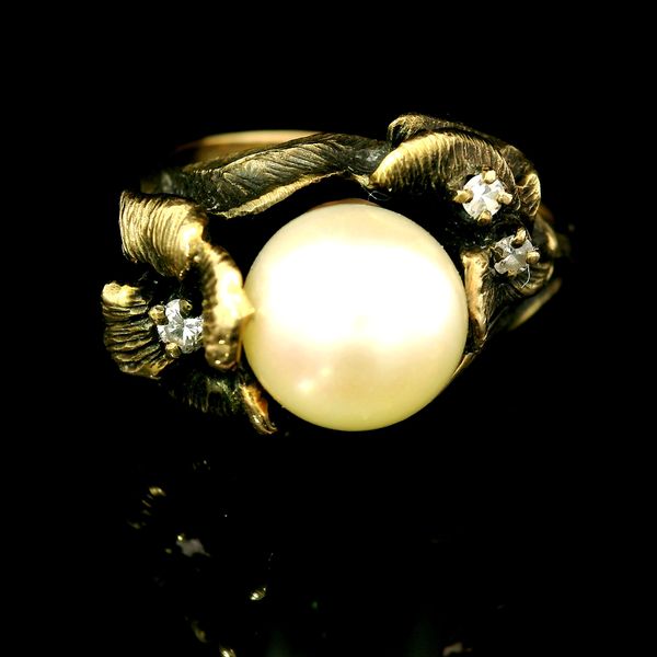 14KY Flower and Leaf Motif Cultured Pearl and Diamond Ring SZ 7.5 Chipper's Jewelry Bonney Lake, WA