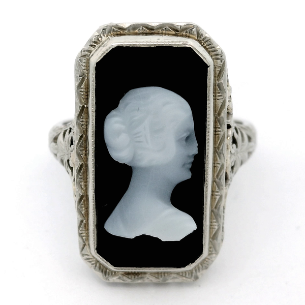 14KW Onyx Cameo Ring.  Cameo Measure Approximately 18.00 x 8.50 x 3.18mm Chipper's Jewelry Bonney Lake, WA