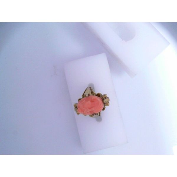 10KY Coral Cameo Ring SZ 4.25.  Coral Measure Approximately 13.50 x 9.20 x 4.50mm. Chipper's Jewelry Bonney Lake, WA