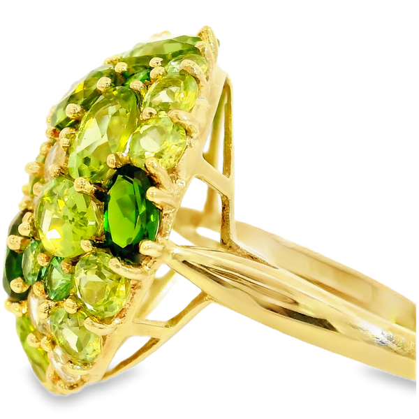 10KY Green Stone Cluster Ring Featuring Mostly Peridot.  SZ 9. Image 2 Chipper's Jewelry Bonney Lake, WA