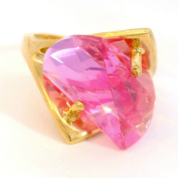 10KY Lighthouse Lens Cut Synthetic Pink Sapphire Ring. SZ 5.5 Chipper's Jewelry Bonney Lake, WA
