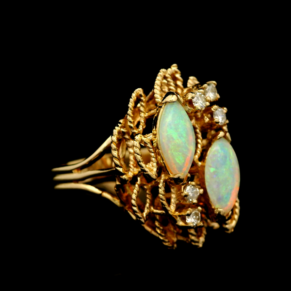 14K Yellow Gold Opal and Diamond Ring. Image 3 Chipper's Jewelry Bonney Lake, WA