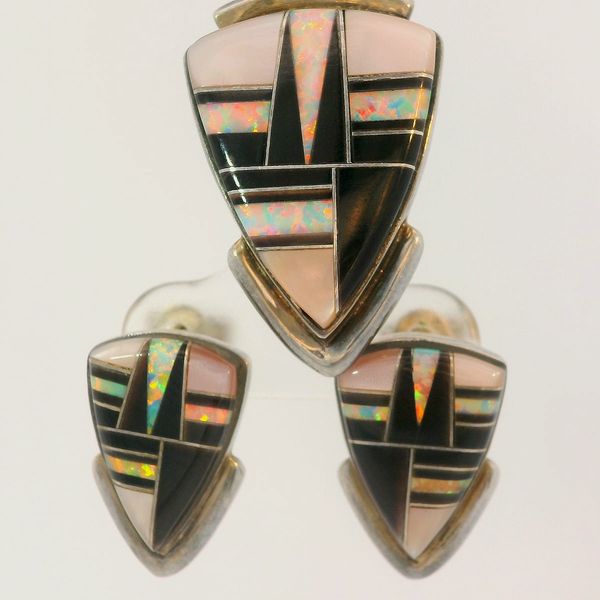 Earring Chipper's Jewelry Bonney Lake, WA