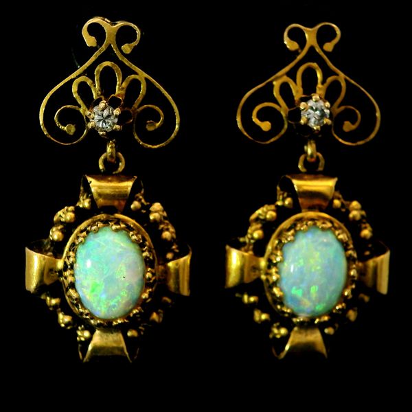 14KY Vintage Opal Drop Earrings Chipper's Jewelry Bonney Lake, WA