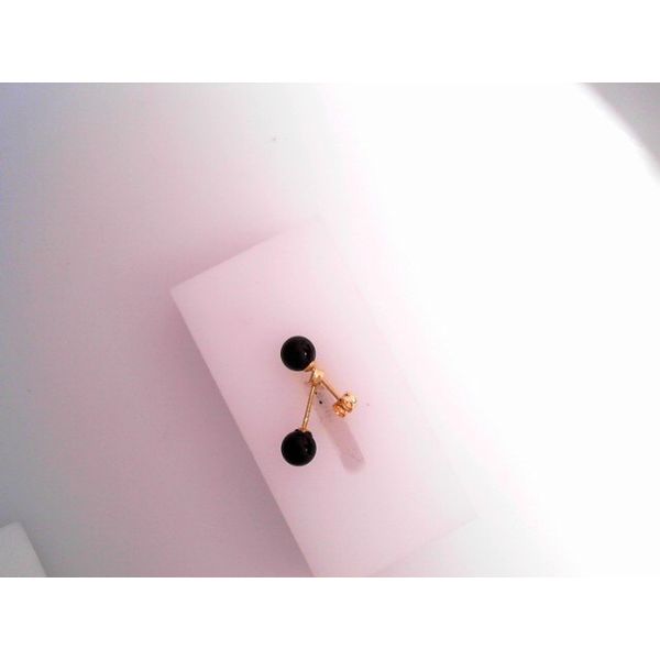 14KY 5mm Onyx Stud Earrings. Chipper's Jewelry Bonney Lake, WA