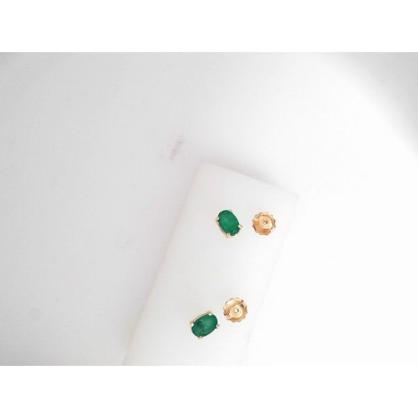 14KY Emerald Stud Earrings Approximately 1.09ctw w/ Screw Backs Image 2 Chipper's Jewelry Bonney Lake, WA
