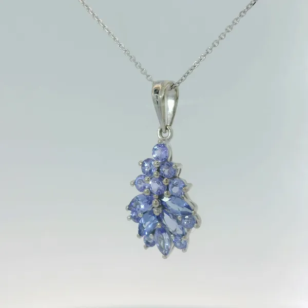 10KW Tanzanite Pendant w/18