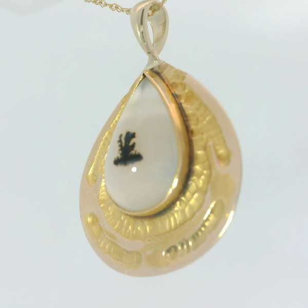 Vintage Dendritic Agate Pendant in 10K Yellow Gold Image 4 Chipper's Jewelry Bonney Lake, WA