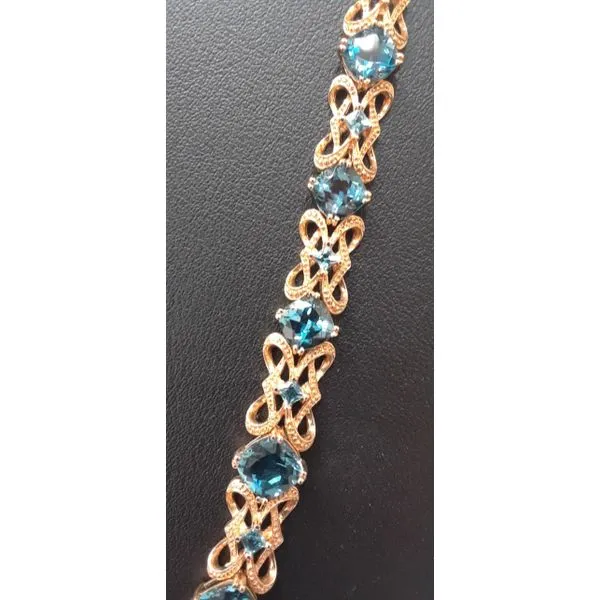 14kt Yellow Gold Blue Topaz Necklace Image 2 Chipper's Jewelry Bonney Lake, WA
