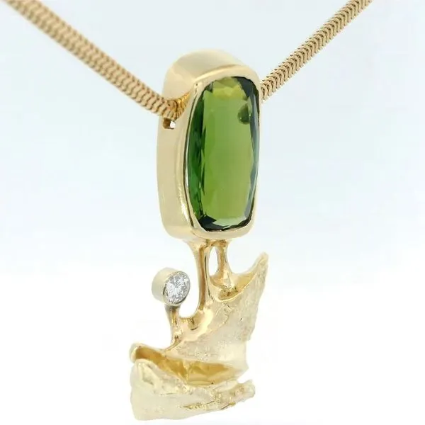 14K Yellow Gold Green Tourmaline Freeform Necklace Chipper's Jewelry Bonney Lake, WA