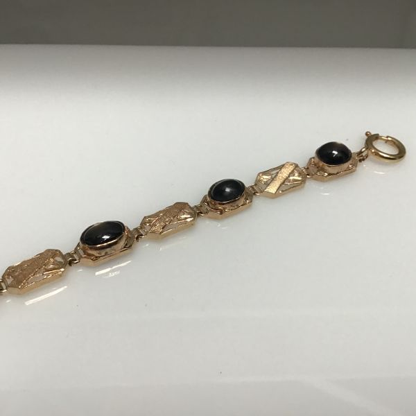 14KY Bezel Set Star Sapphire Bracelet 7.5