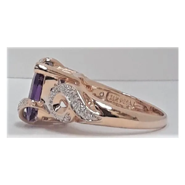 14kt Yellow Gold Square Cut Amethyst Fashion Ring Image 2 Chipper's Jewelry Bonney Lake, WA