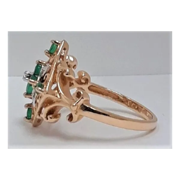 14kt Yellow Gold Emerald Ring Image 2 Chipper's Jewelry Bonney Lake, WA