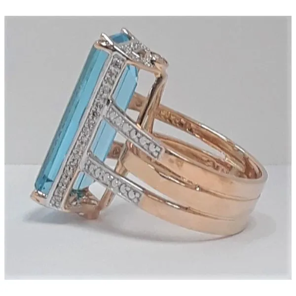 14kt Yellow Gold Blue Topaz Ring Image 2 Chipper's Jewelry Bonney Lake, WA