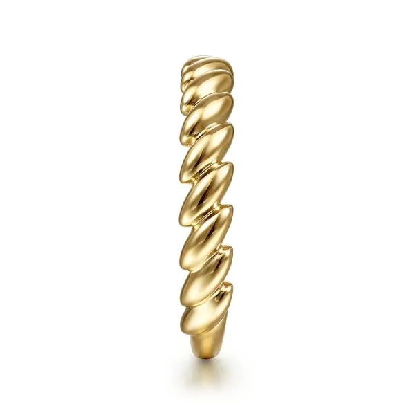 Stackable 14K Yellow Gold Tilted Leaf Ring Image 4 Chipper's Jewelry Bonney Lake, WA