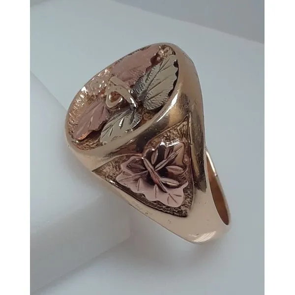 10K Black Hills Gold Men's Ring Image 2 Chipper's Jewelry Bonney Lake, WA
