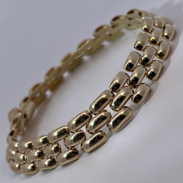Vintage jewelry sold as is.  Sizing is not included. Chipper's Jewelry Bonney Lake, WA