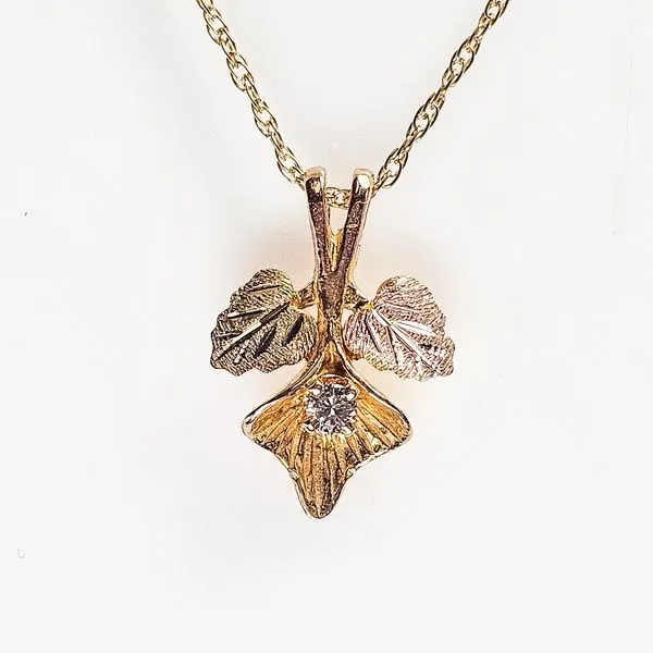 10K Yellow Gold Lily Pendant Chipper's Jewelry Bonney Lake, WA