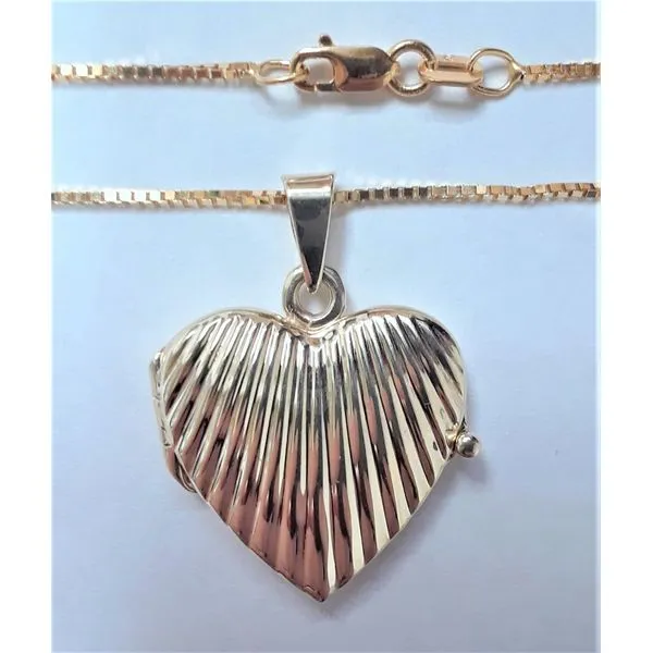 14K Yellow Gold Heart Locket on 20" Classic Singapore Chain Chipper's Jewelry Bonney Lake, WA