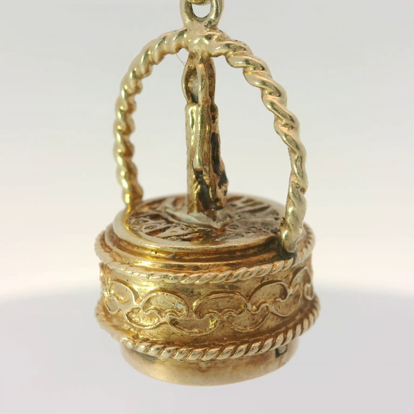 14K Yellow Gold 1960's Lighted Birthday Cake Charm Pendant Image 4 Chipper's Jewelry Bonney Lake, WA