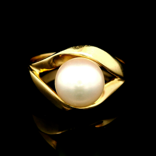 14K Yellow Gold Akoya Cultured Pearl Ring. Size 5.5 Chipper's Jewelry Bonney Lake, WA