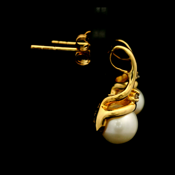 10K Yellow Gold Freshwater Cultured Pearl Earrings 6.00mm. Image 2 Chipper's Jewelry Bonney Lake, WA