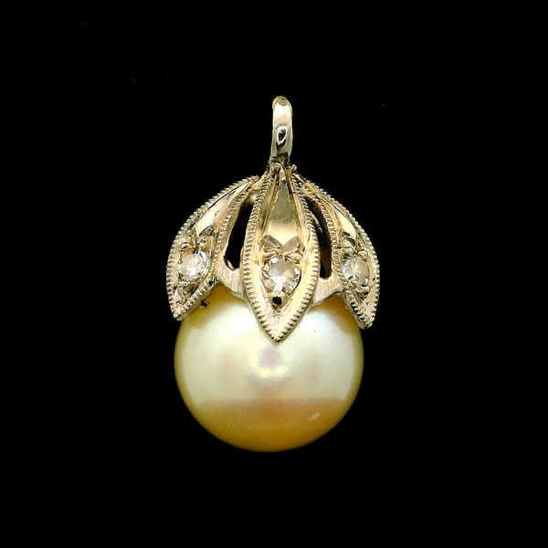 14K White Gold Akoya Cultured Pearl and Diamonds Pendant Chipper's Jewelry Bonney Lake, WA
