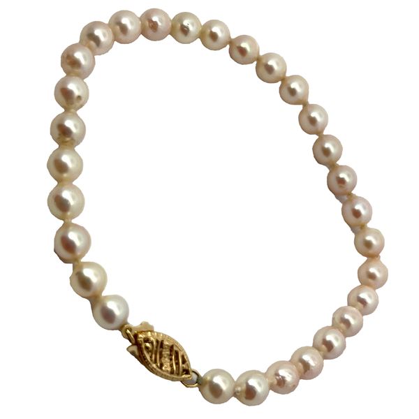 Akoya Cultured Pearl Bracelet with 14K Yellow Gold Clasp Image 2 Chipper's Jewelry Bonney Lake, WA