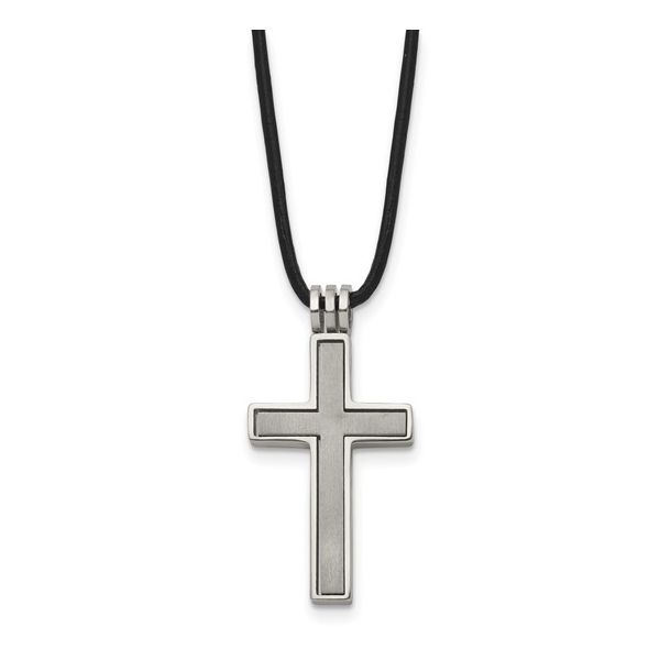 Gents Titanium Cross Pendant 18