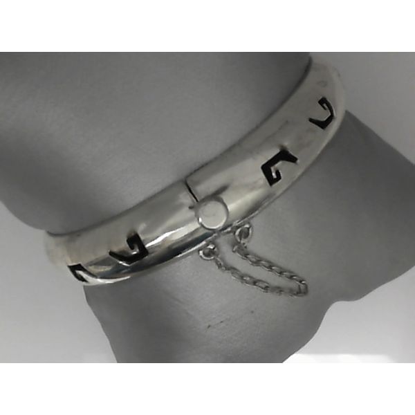 Sterling Silver Hinged Bangle with Safety Chain Image 2 Chipper's Jewelry Bonney Lake, WA