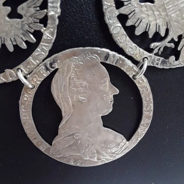 Silver 3-Medallion Necklace Image 4 Chipper's Jewelry Bonney Lake, WA
