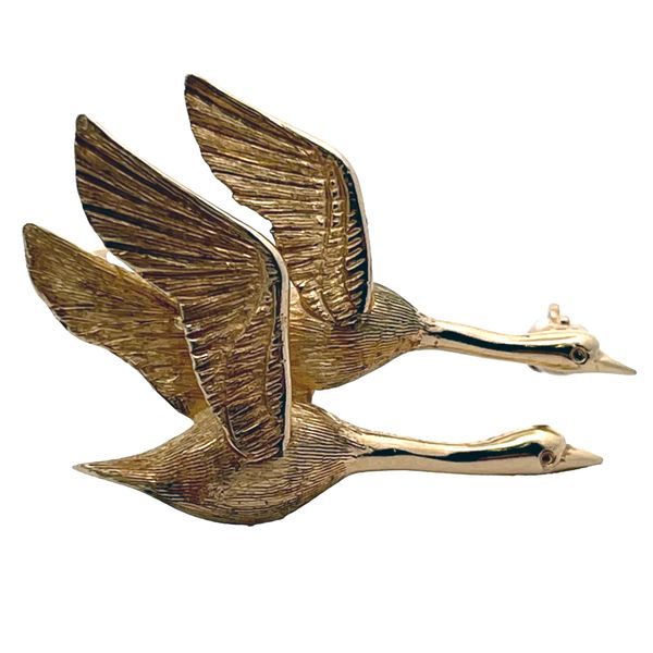 14KY Geese Brooch 31.40mm x 21.40mm. Chipper's Jewelry Bonney Lake, WA