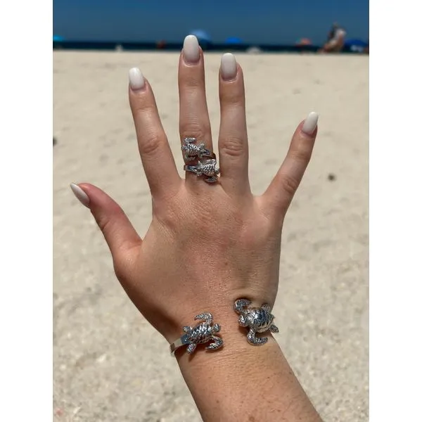 Nau-T-Girl Sea Turtle Ring Image 3 Classic Creations In Diamonds & Gold Venice, FL