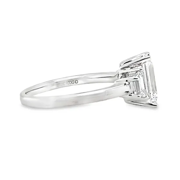 Linear Grace Image 2 CMS Fine Jewelers Wooster, OH
