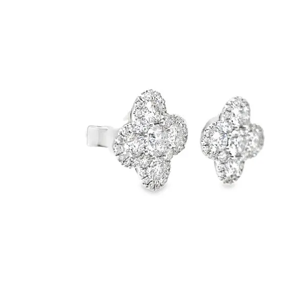 Clover Glow Image 2 CMS Fine Jewelers Wooster, OH