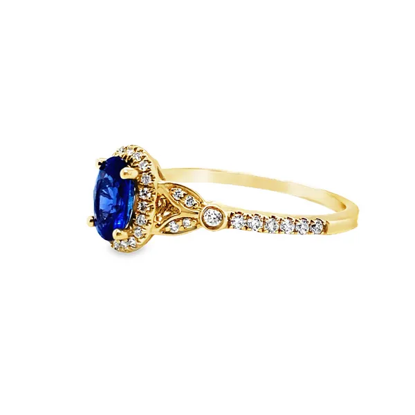Midnight Bloom Image 3 CMS Fine Jewelers Wooster, OH