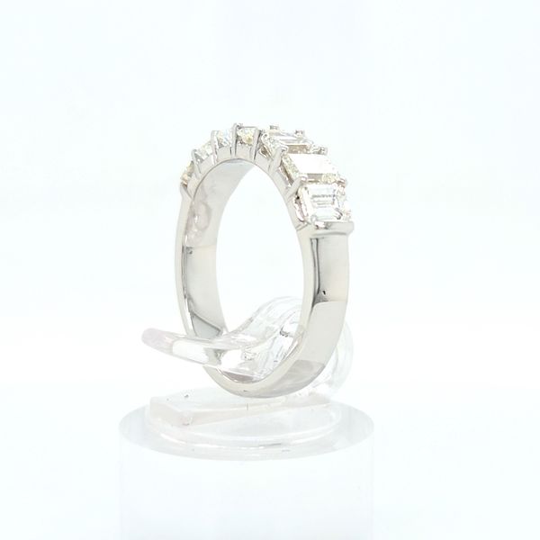 14K White Gold Emerald Cut Diamond Wedding Ring Image 3 Skaneateles Jewelry Skaneateles, NY