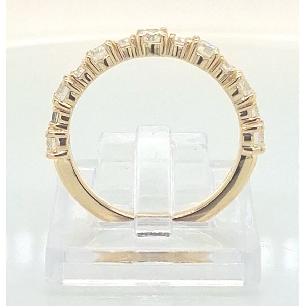 14K YG Skaneateles Signature 0.92TCW 'Big & Small' Round Prong Set Diamond Ring Image 3 Skaneateles Jewelry Skaneateles, NY
