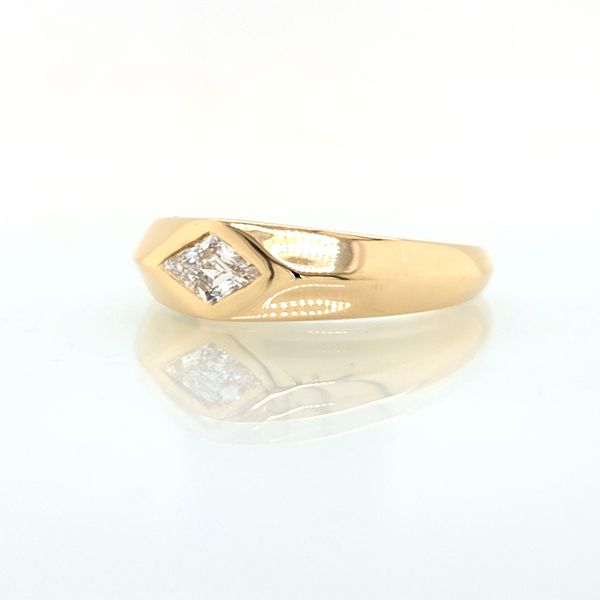 14K Yellow Gold East-West Hexagonal Diamond Signet Ring [GIA] Image 2 Skaneateles Jewelry Skaneateles, NY